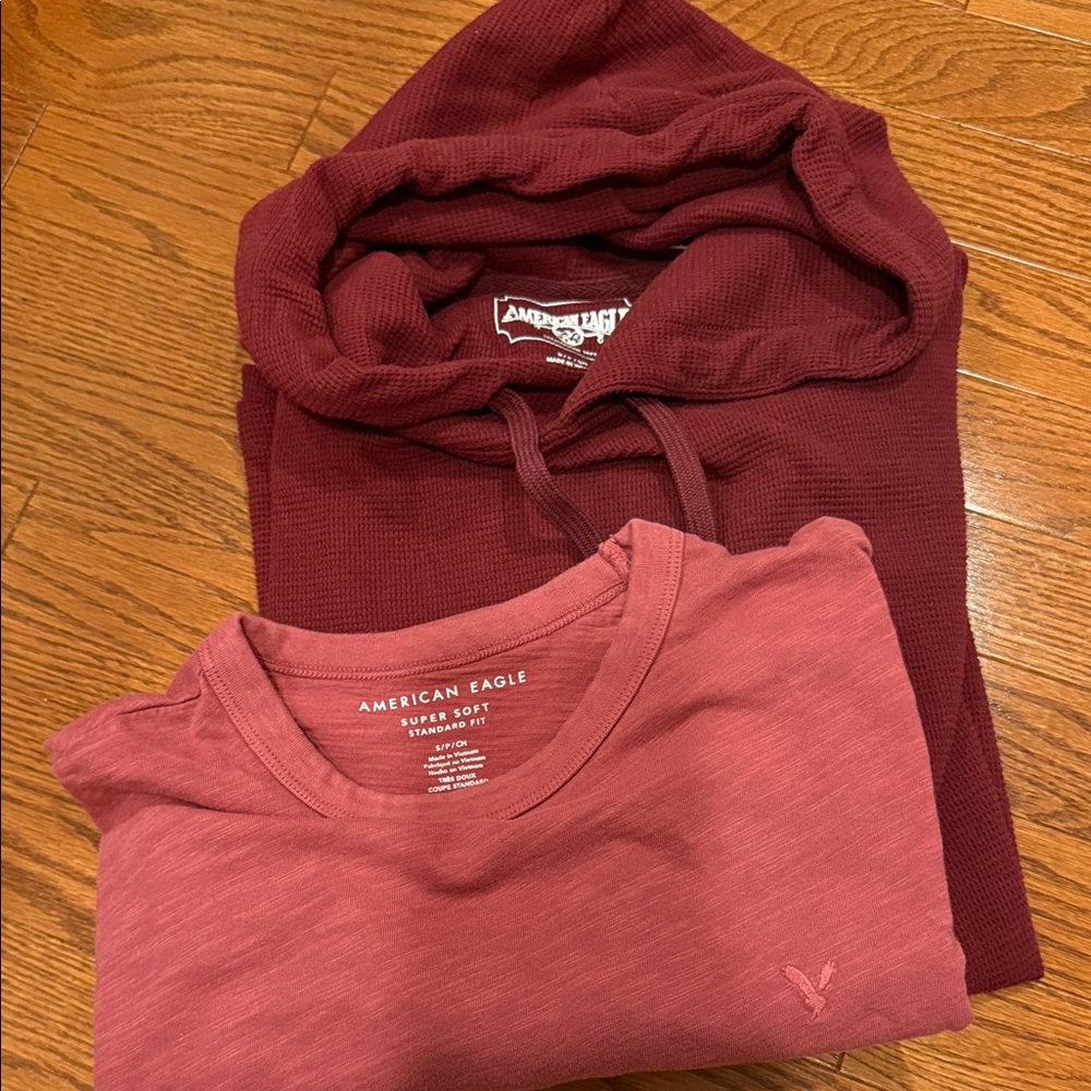 American Eagle Outfitters Men's Maroon Sweater and Tee Set